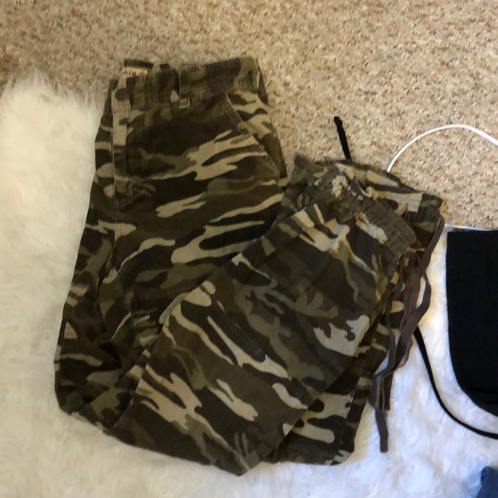 Early 2000’s Camo Cargo Pants